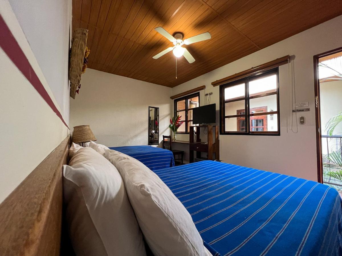 Hotel Arbol De Fuego サンサルバドル エクステリア 写真