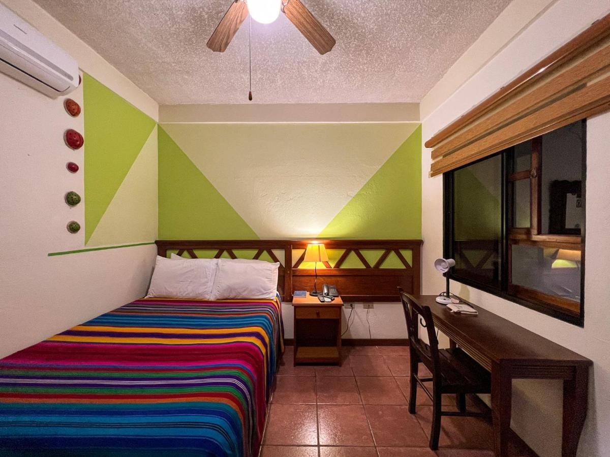 Hotel Arbol De Fuego サンサルバドル エクステリア 写真