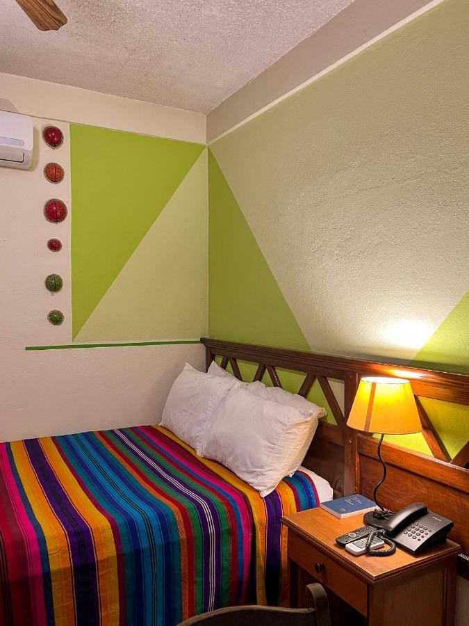 Hotel Arbol De Fuego サンサルバドル エクステリア 写真