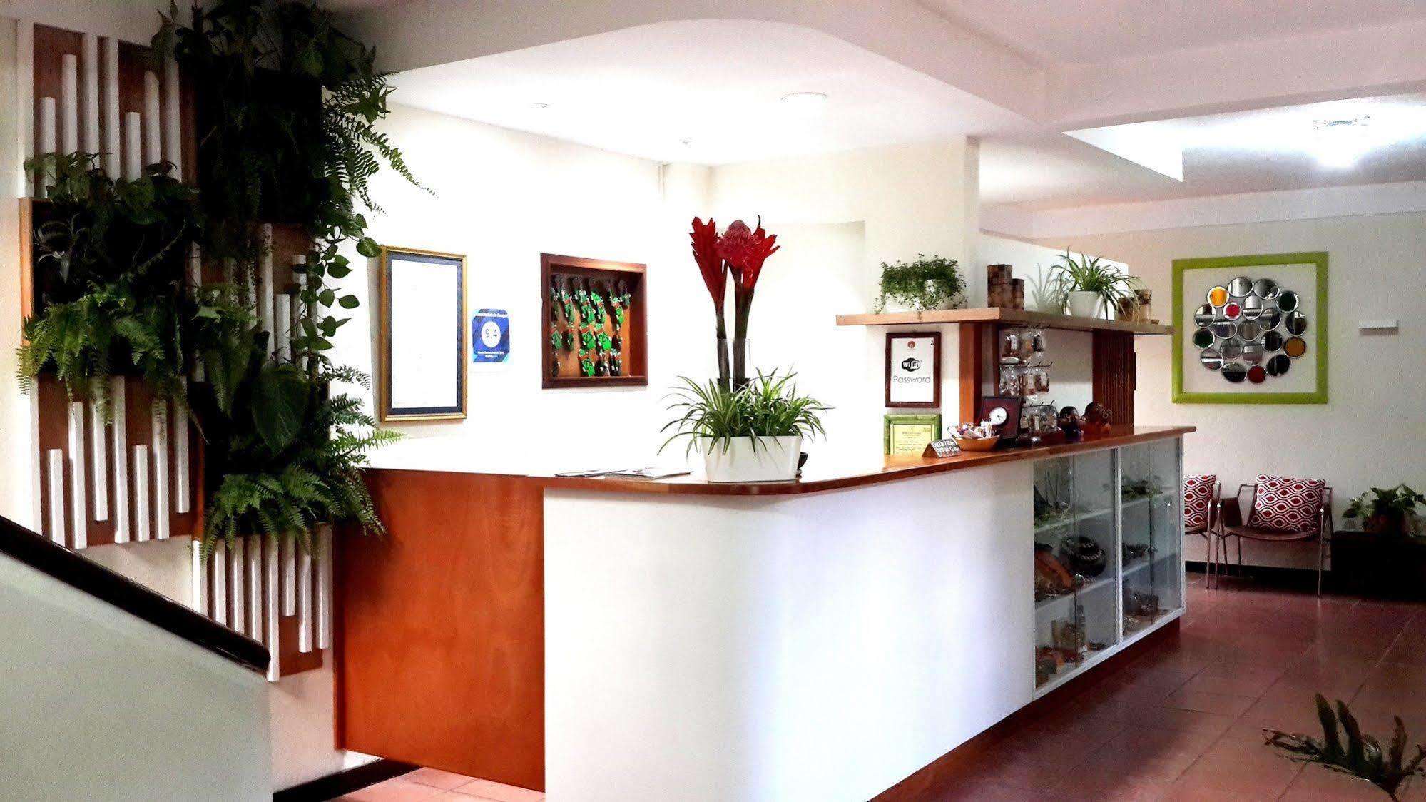Hotel Arbol De Fuego サンサルバドル エクステリア 写真